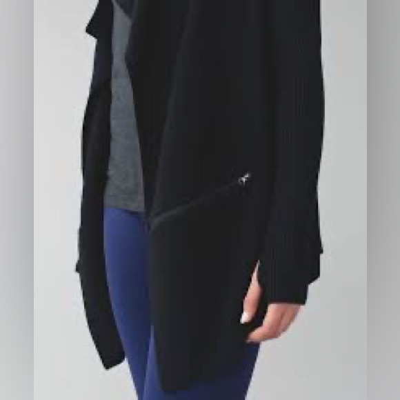 Lululemon Resolution Wrap Black Size 8 - Picture 12 of 12